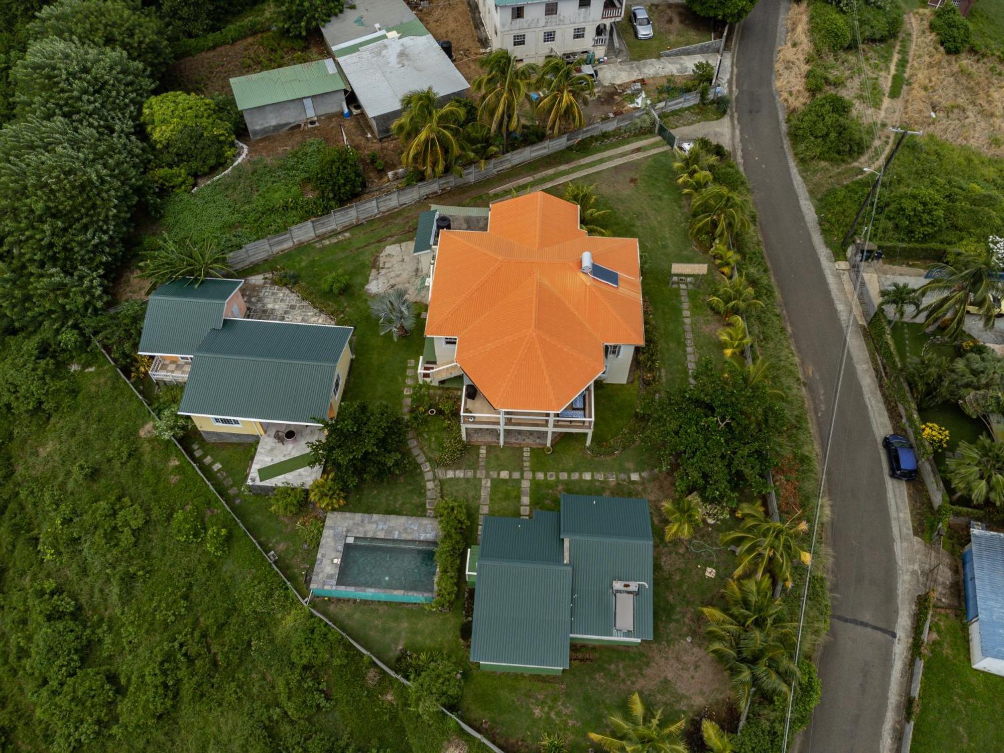 Studio Blu At Waves Villa Guesthouse Brighton Village ภายนอก รูปภาพ